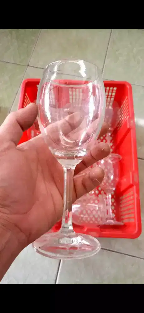 Jual borongan gelas kaca model tinggi ada 1 lusin