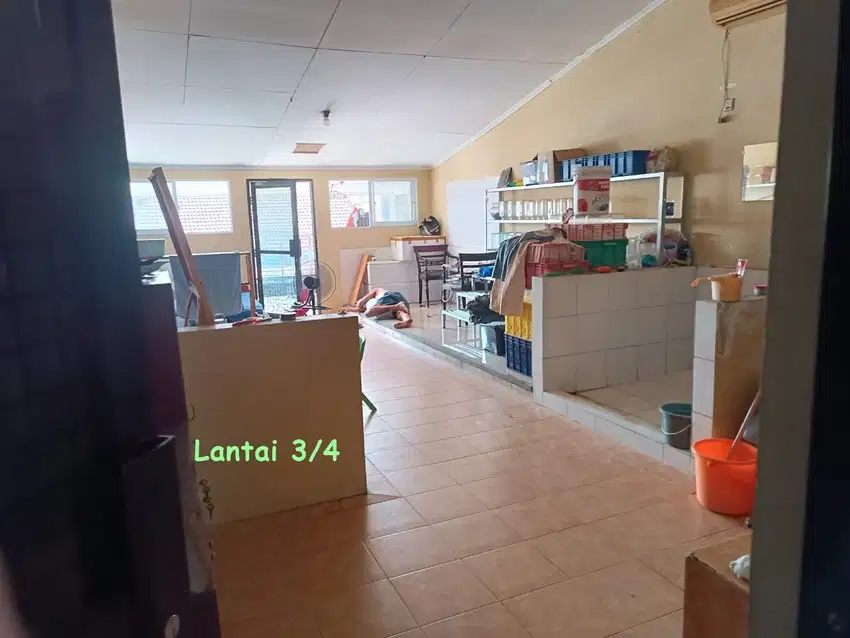 Dijual Ruko Posisi Strategis 3 1/2 Lantai Di Taman Surya 1 Grogol