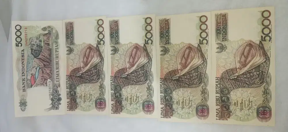 Uang kertas kuno 5000 th 1992 sasando
