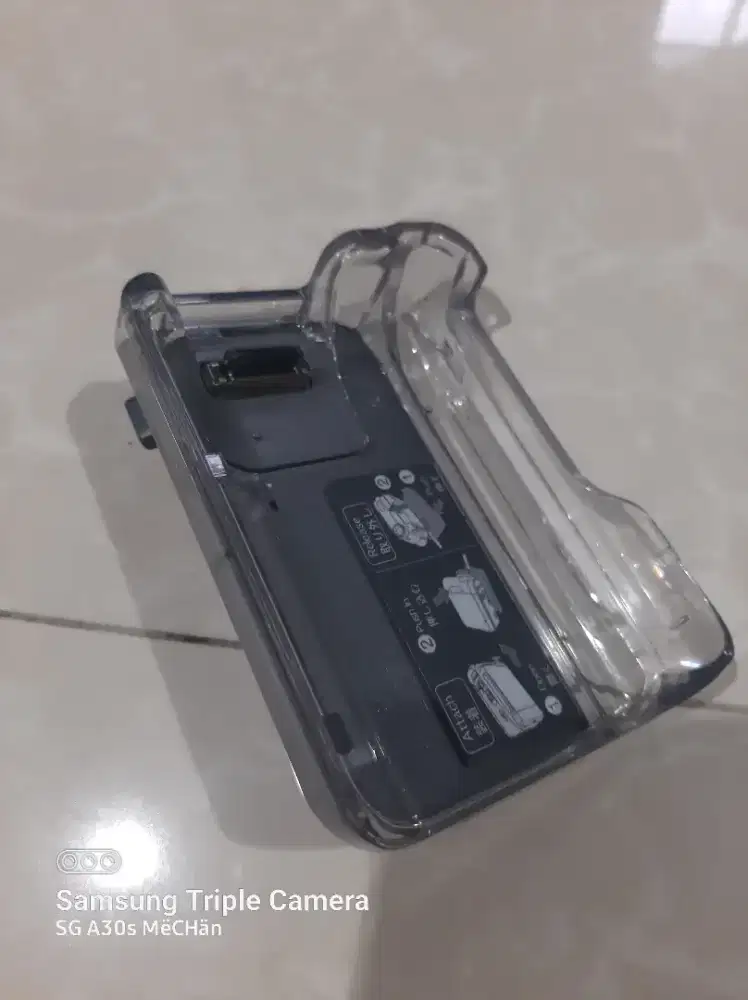 Doking handycam Sony DCRA-C131