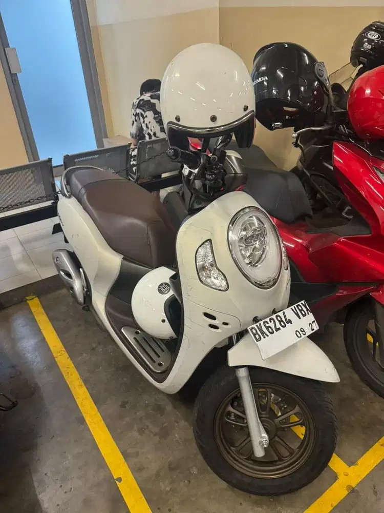 Honda Scoopy Putih 2022
