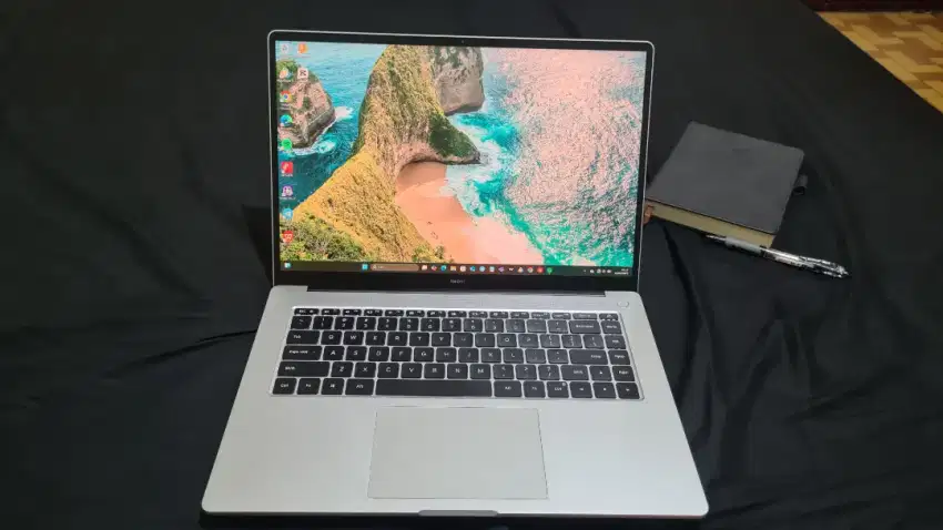 Laptop Redmi book pro 2022 15,6 inch resolusi 3k.