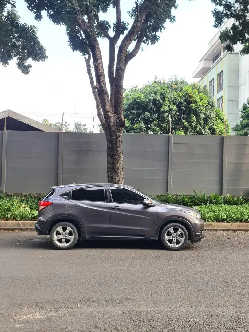 HRV 1.5 S Grey 2017 Abu abu AT Honda AT Matik