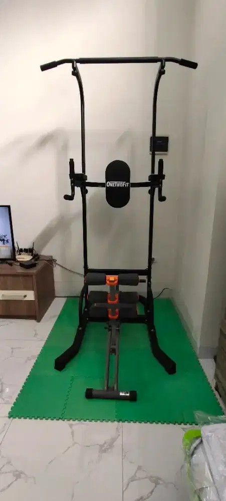 Pull Up, Chin Up, Leg Raise Merk OneTwoFit