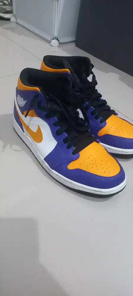 Prelove Nike Air Jordan Mid Lakers - Original