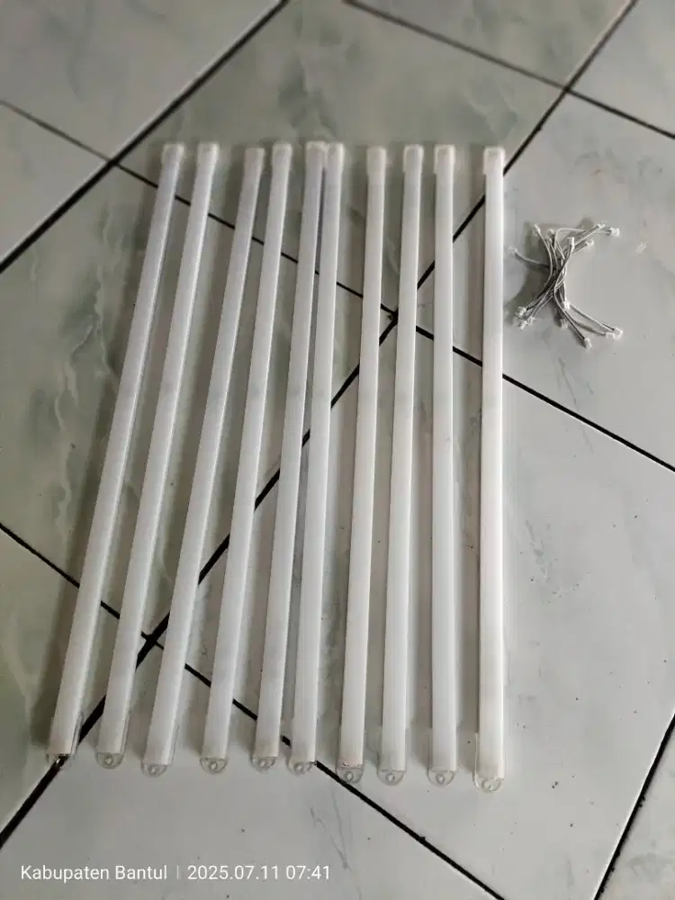 Paket dijual lagi lampu saja per 10 pcs 50 cm untuk aquarium ruangan