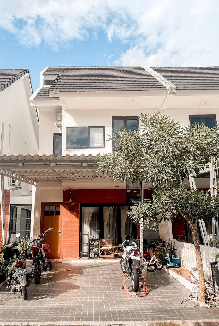 Rumah Cantik 2 lantai 1,1 M siap huni strategis di cluster VIDA Bekasi