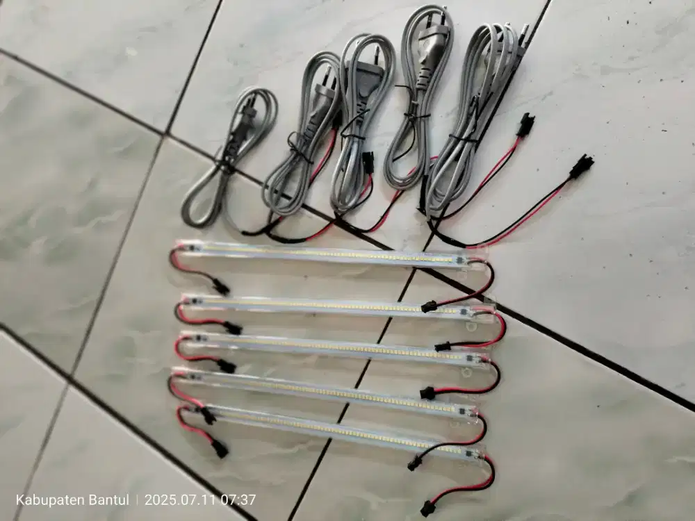 Paket lampu 30 cm tinggal colok per 5 pcs untuk aquarium ruangan