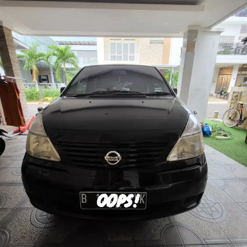 NISSAN SERENA 2.0 CT 2010