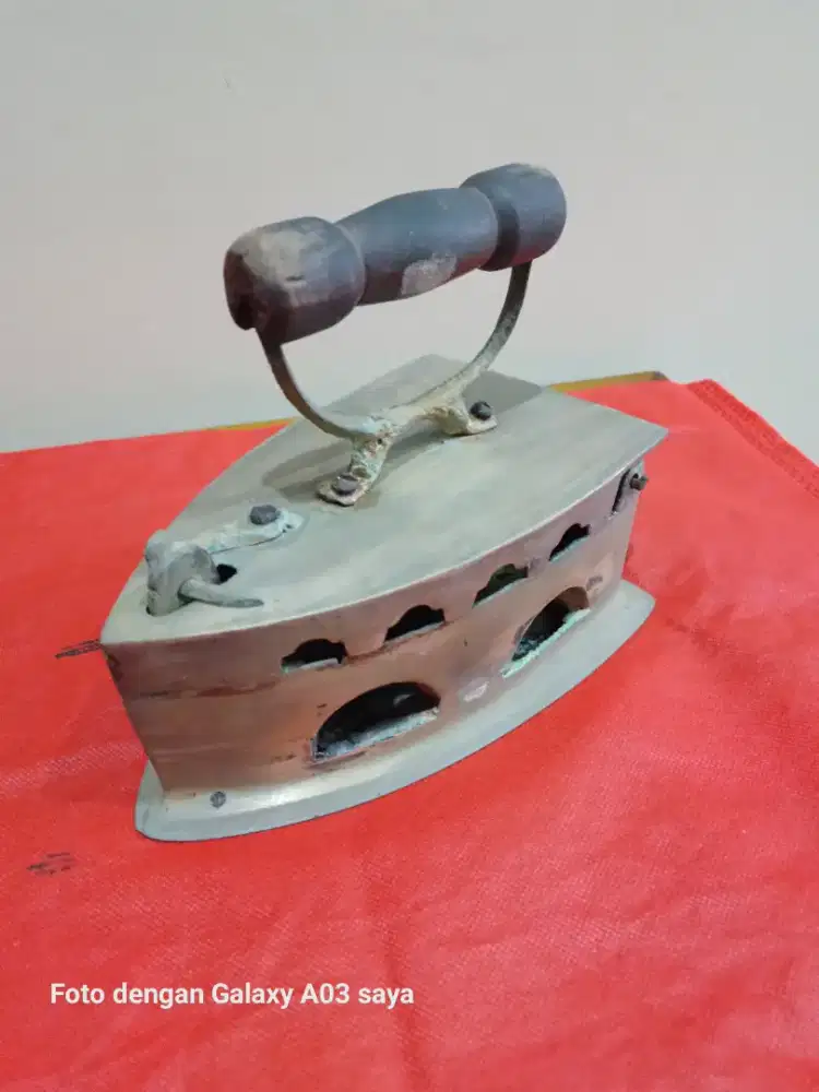 Strika kuningan jadul buat koleksi P.20cmx L.13cm