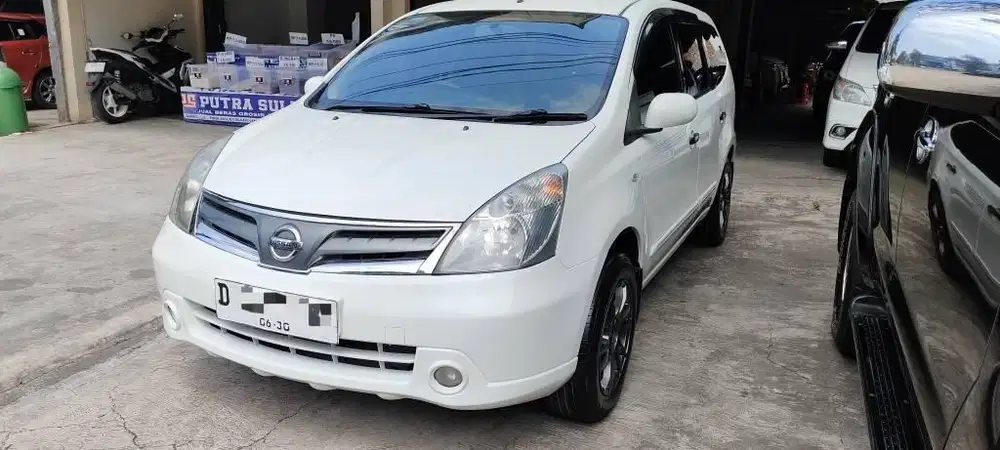 Grand Livina XV AT 2012 Mulus Terawat