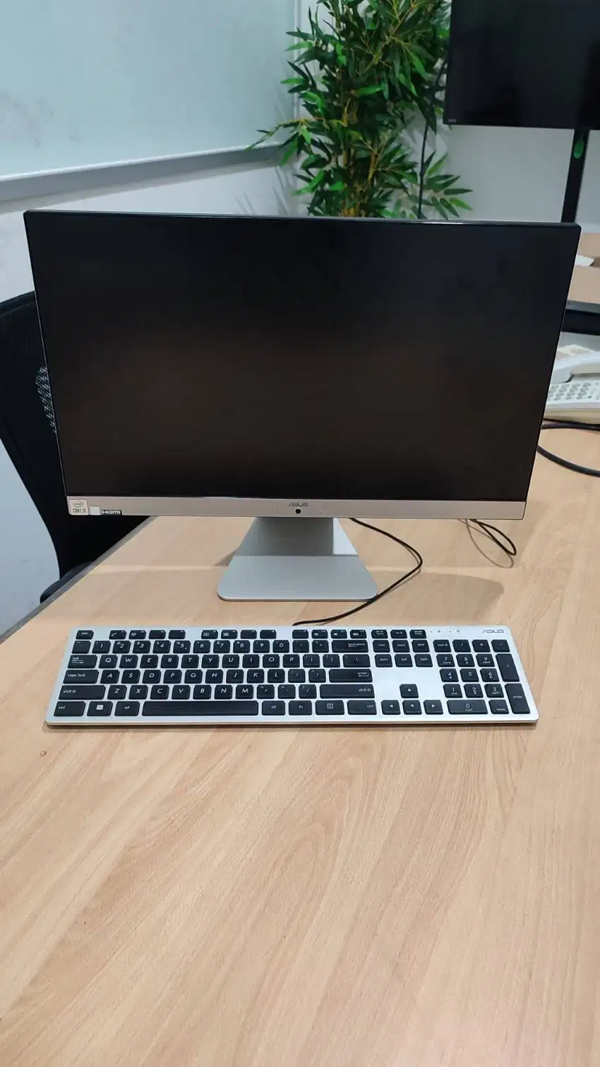 DI JUAL KOMPUTER ASUS ALL IN ONE INTEL CORE i3 RAM 4GB INTERNAL 500GB