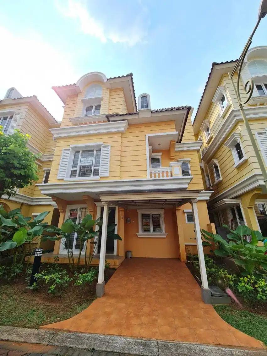 Jual Rumah Montana Village Gading Serpong 3 Lantai Rapi Siap Huni