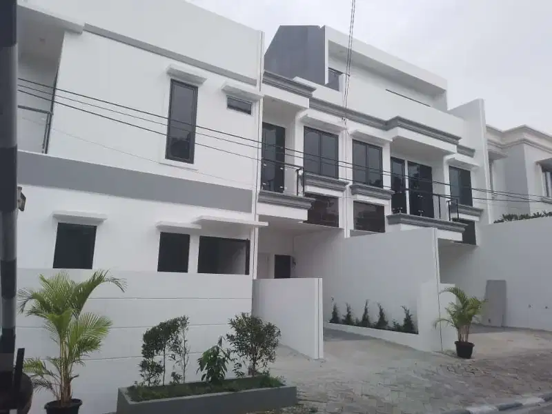 Rumah murah 2 lantai elegan 5 menit dari RS Islam jakarta pusat