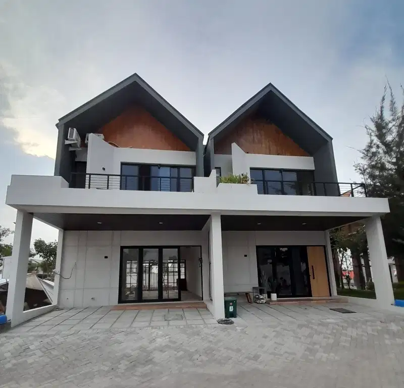 RUMAH MEWAH 2 FUNGSI 2,5 LANTAI DEKAT RSUD SDA