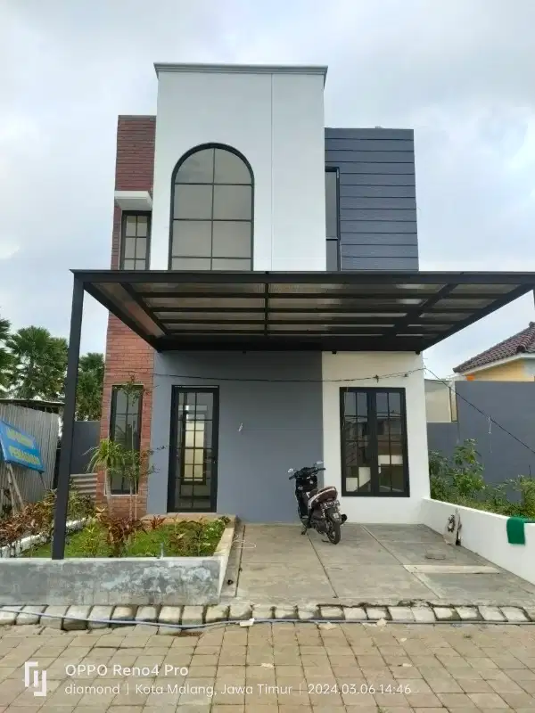 RUMAH SUKUN 2 LANTAI 300 JUTAAN SUKUN