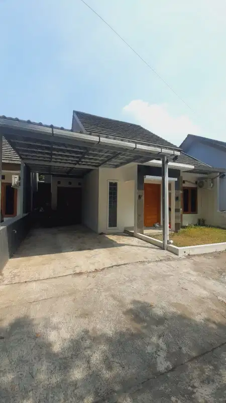 DI KOTA SLEMAN RUMAH DLM CLUSTER PERUM STRATEGIS