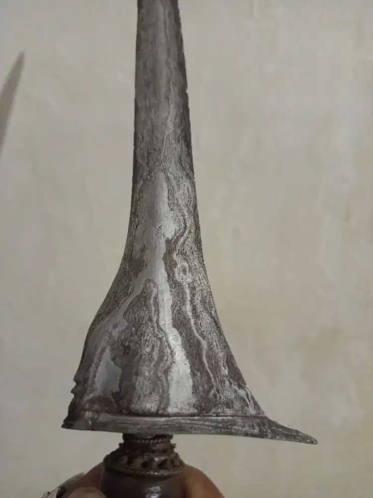 Keris dapur langka pamor Semar kuncung