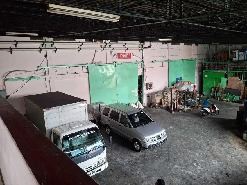 Dijual Gudang di Kapuk 2 Lantai Akses Container 40fet