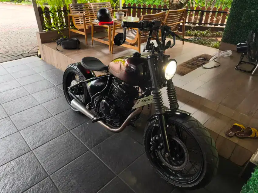 YAMAHA SCORPIO 2011 BOBBER TRIUMPH