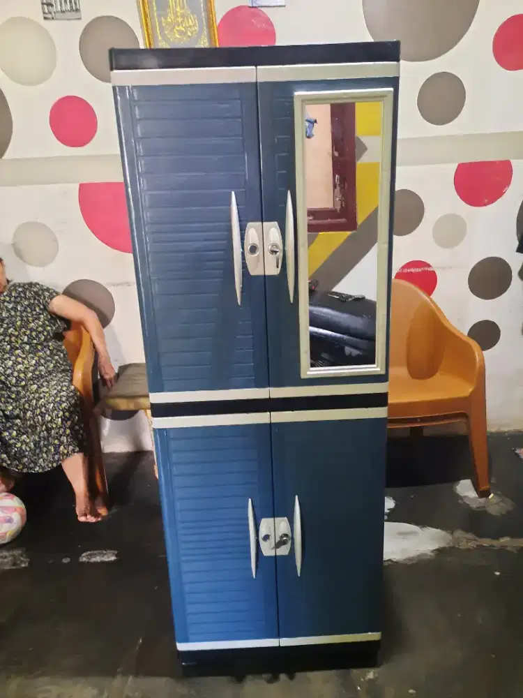 Lemari plastik 4 susun (cermin)