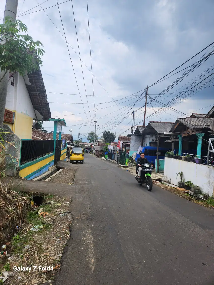 Tanah murah di jalan raya depan sekolahan
