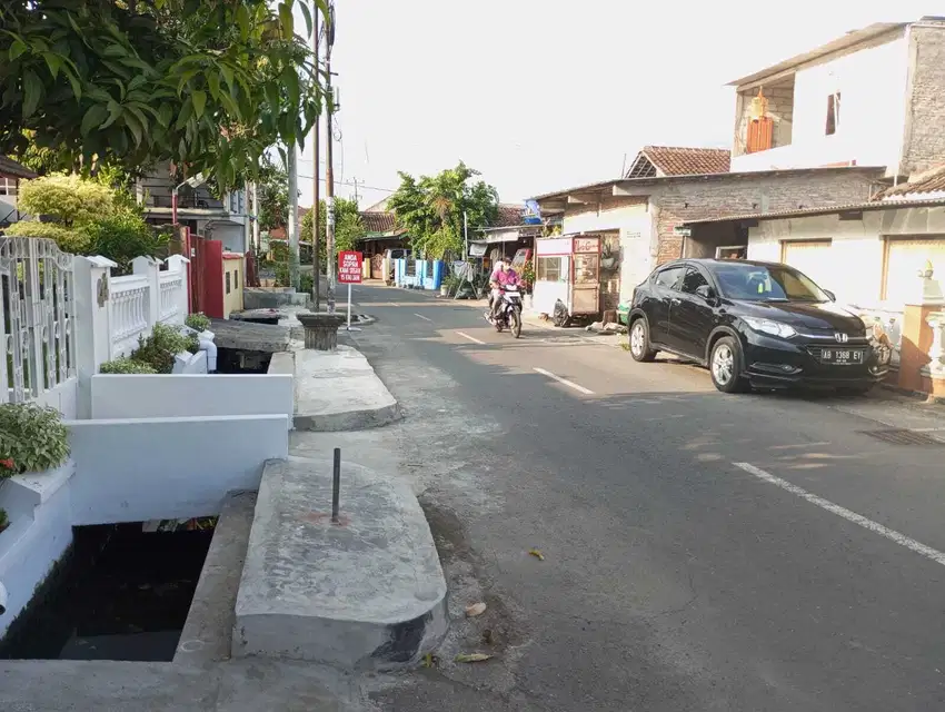 Dijual Tanah Bonus Bangunan Jalan Menteri Supeno Dekat Malioboro