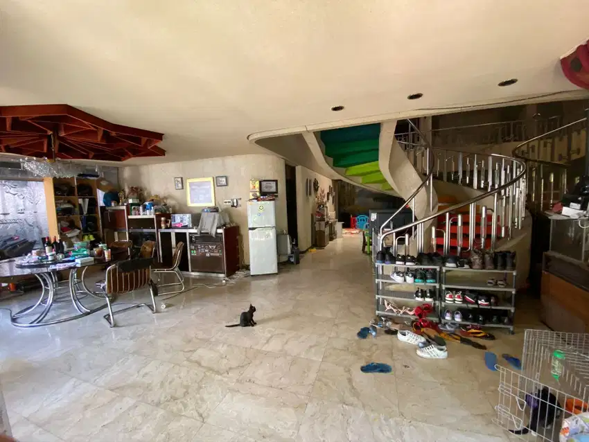Rumah Raya Darmo Surabaya Pusat BUKAN CAGAR BUDAYA Strategis KOMERSIAL