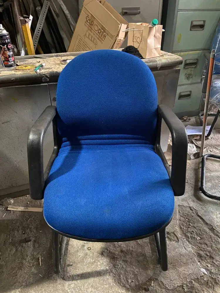 Kursi kantor hadap Pakai Tangan Kursi hadap bekas