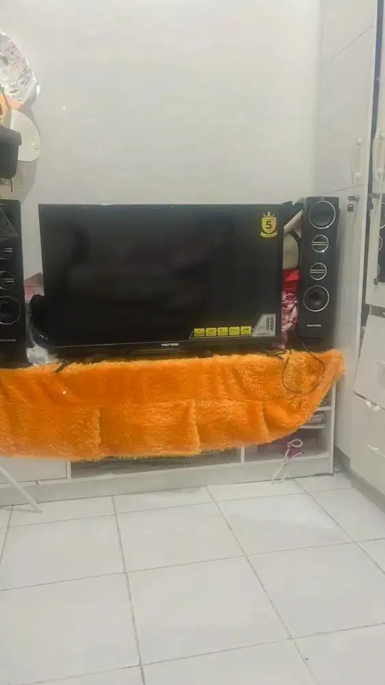 tv led polytron 32 set lcd kena