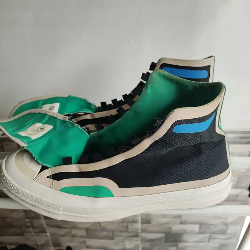 Sepatu Converse bekas size 42