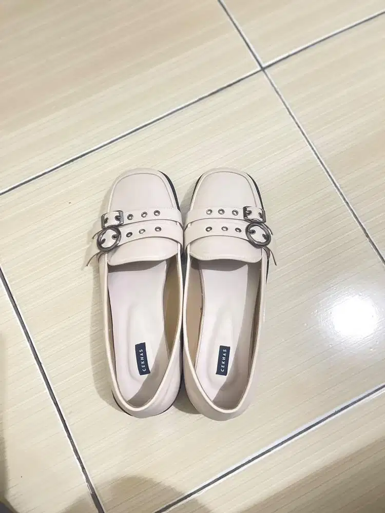 SEPATU CEKHAS SIZE 39