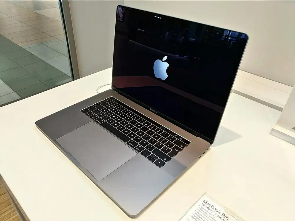Di BELI LAPTOP/MACBOOK Setiap Hari