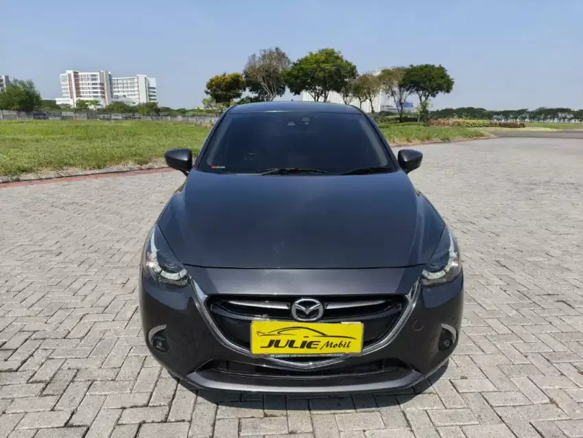 MAZDA 2 GT TAHUN 2017

TRANSMISI  AUTOMATIC
ISTIMEWA
PMK 2018
GREY