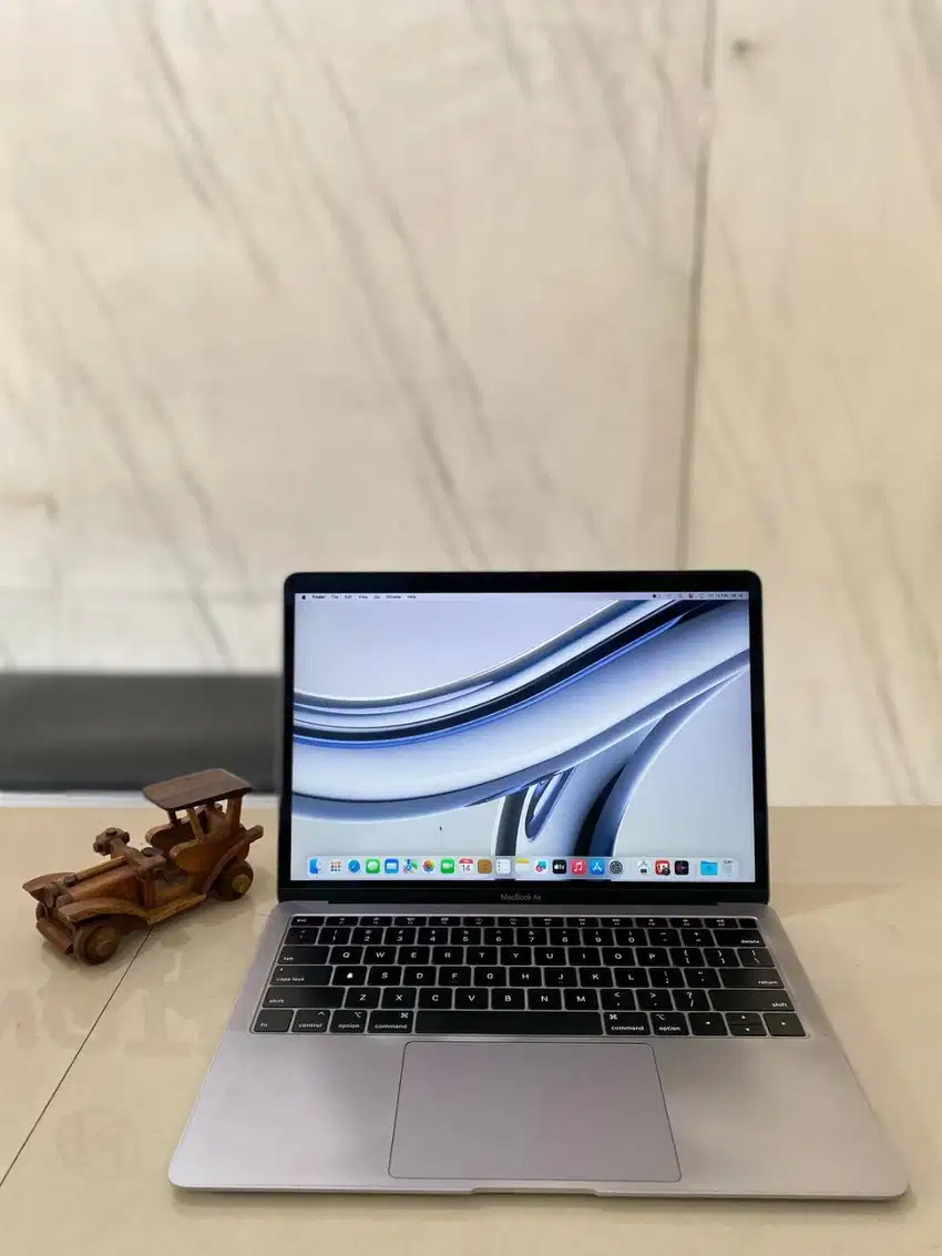 MACBOOK AIR 2018 (SN:C02YP7WMJK78/A1932)	INTEL CORE I5 RAM 8 SSD 256 G