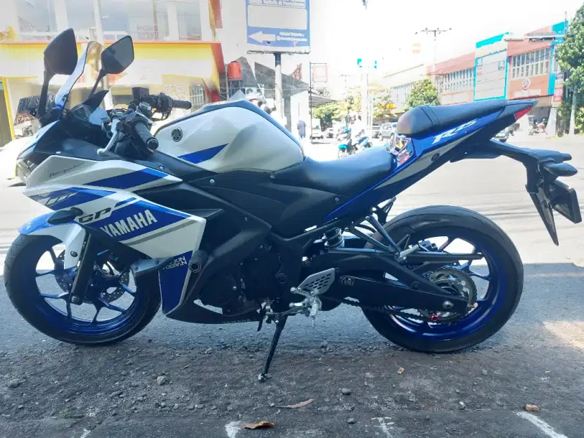 Yamaha r25 fi 250cc 2014 istimewa dpt baru
