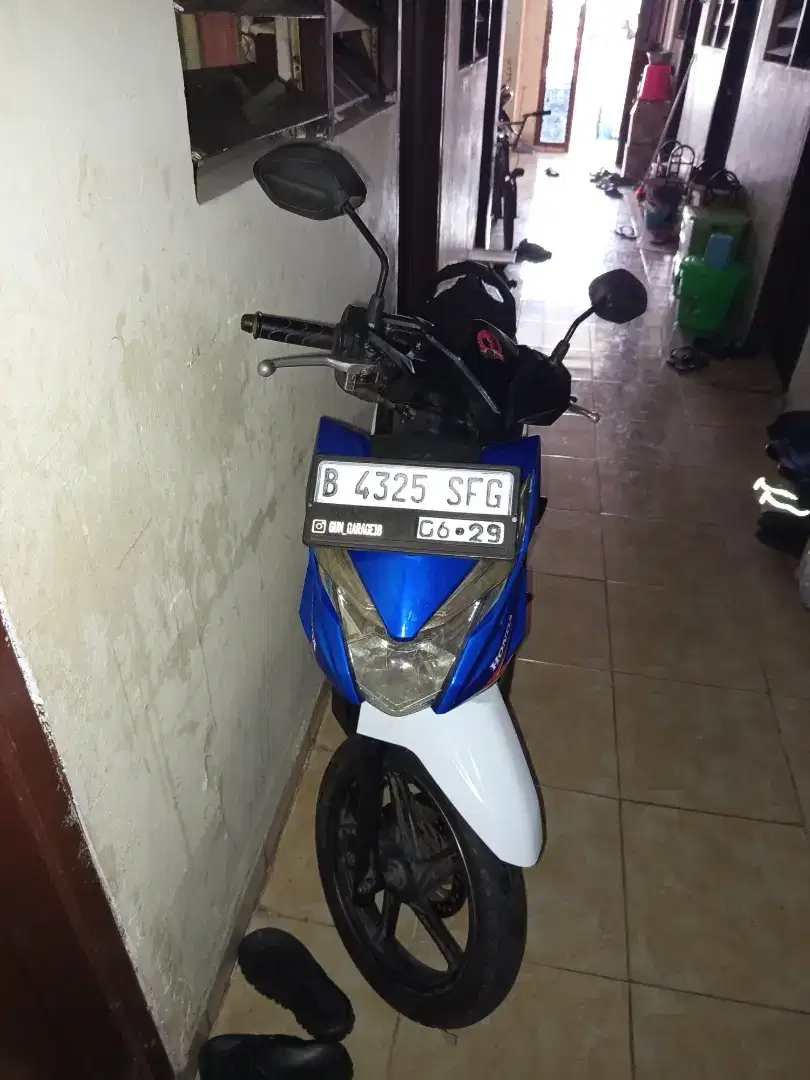 Beat CBS 110cc th2018 warna biru putih