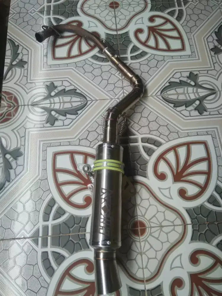 Knalpot racing beat carbu