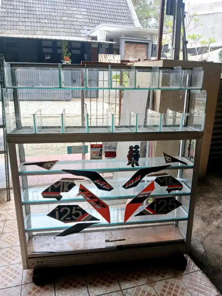 Jual cepat Rak Kaca