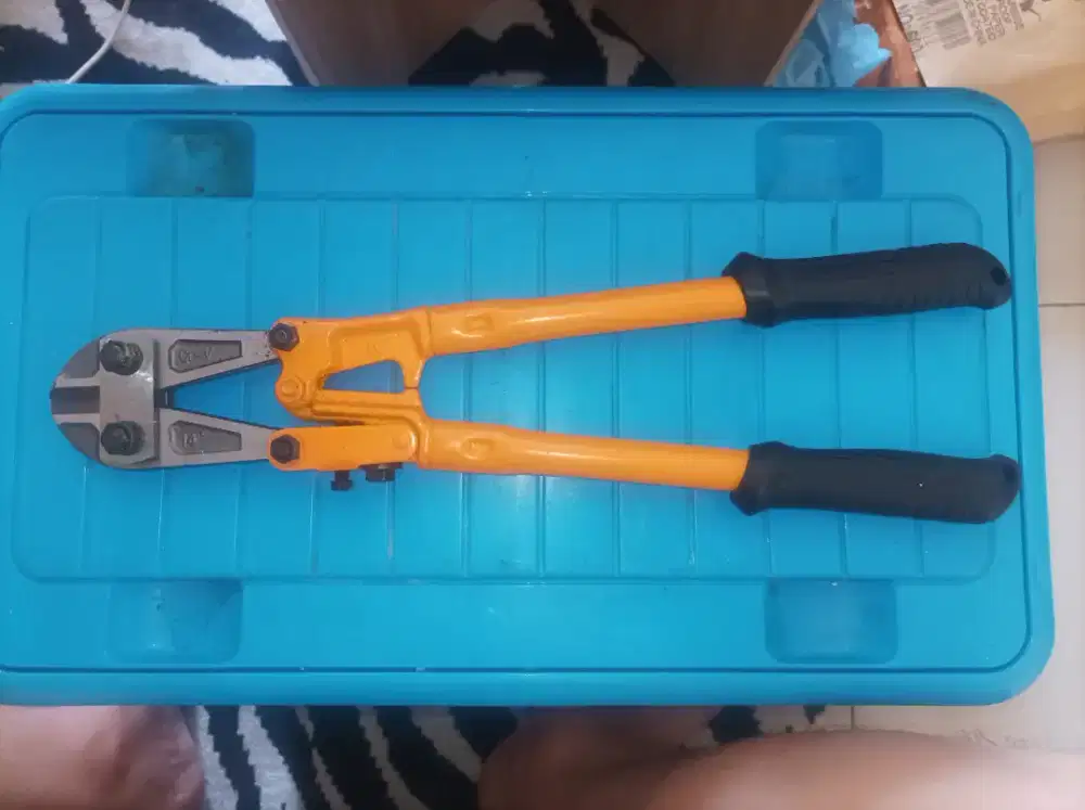 INGCO BOLT CUTTER 14 INCH