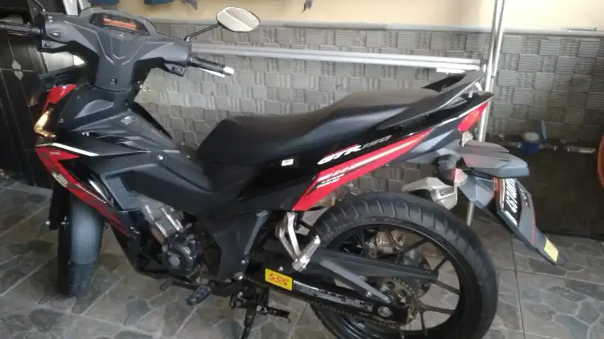 Honda supra GTR 150