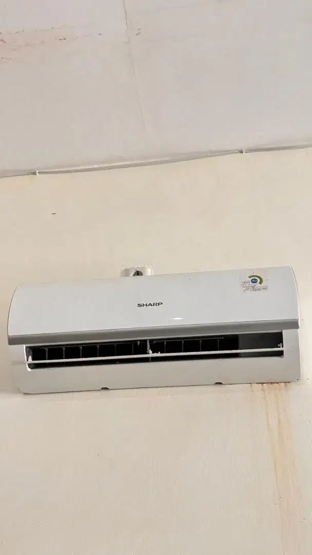 DIJUAL AC SHARP