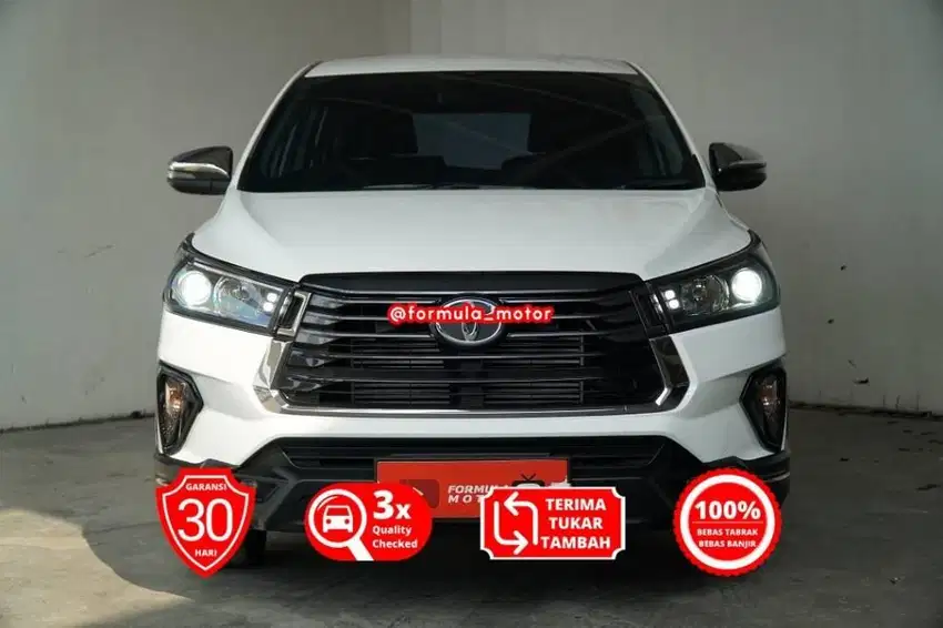 (LOW KM 72rb) Toyota Innova Venturer Diesel 2.4 AT 2021