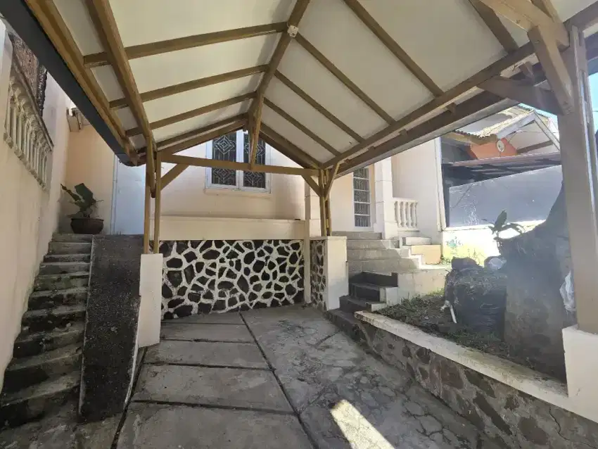 Dijual Murah hitung Tanah Rumah Setiabudi Regency