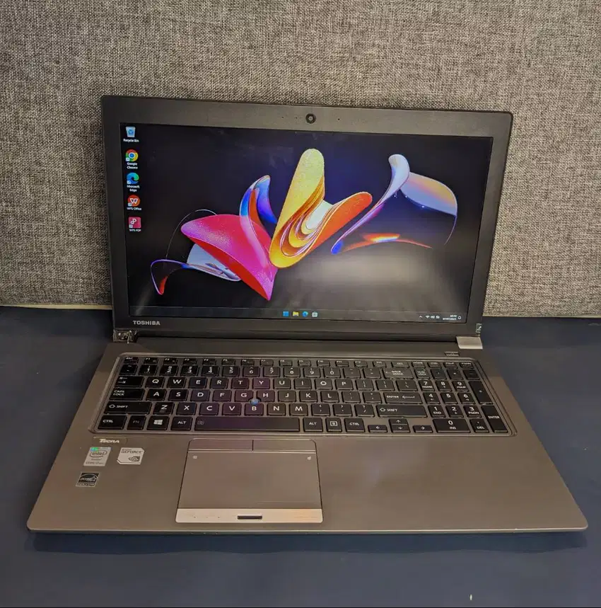 Laptop Toshiba Tecra Z50A Core i7-4600U Ram 16GB SSD 256GB NVIDIA 730M