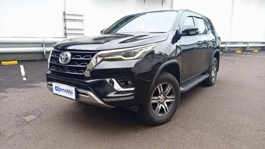 Pajak Panjang TDP 20JT Toyota Fortuner 2.4 G Solar-AT 2021 Hitam