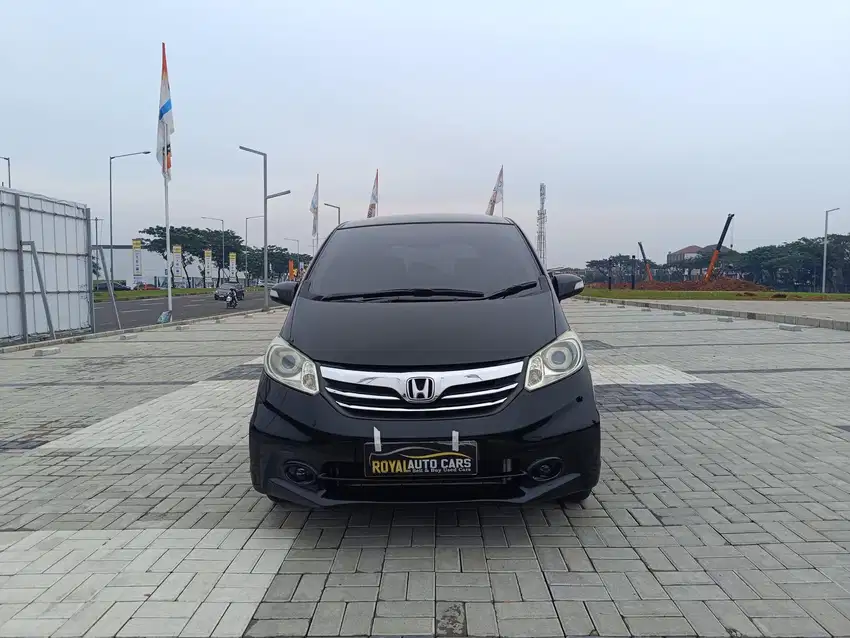 Honda Freed 1.5 SD AT 2014 MOBIL SIAP PAKAI GARANSI 1 TAHUN