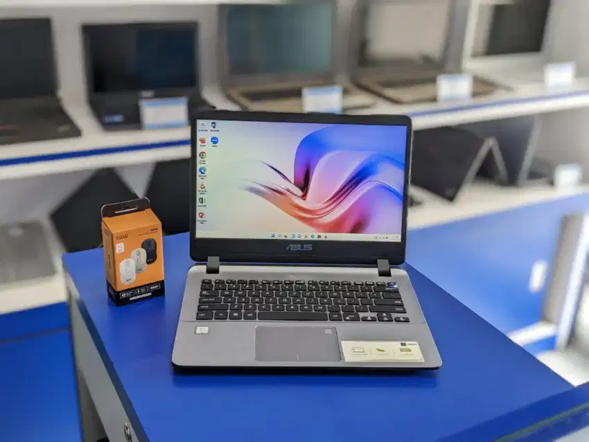 Asus Vivobook X407UAR
Processor: Intel Core i3-7020U Ram 8 GB