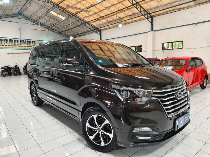 HYUNDAI H-1 XG CRDI 2.5 AT 2020 DIESEL TGN 1 LOW KM ISTIMEWA