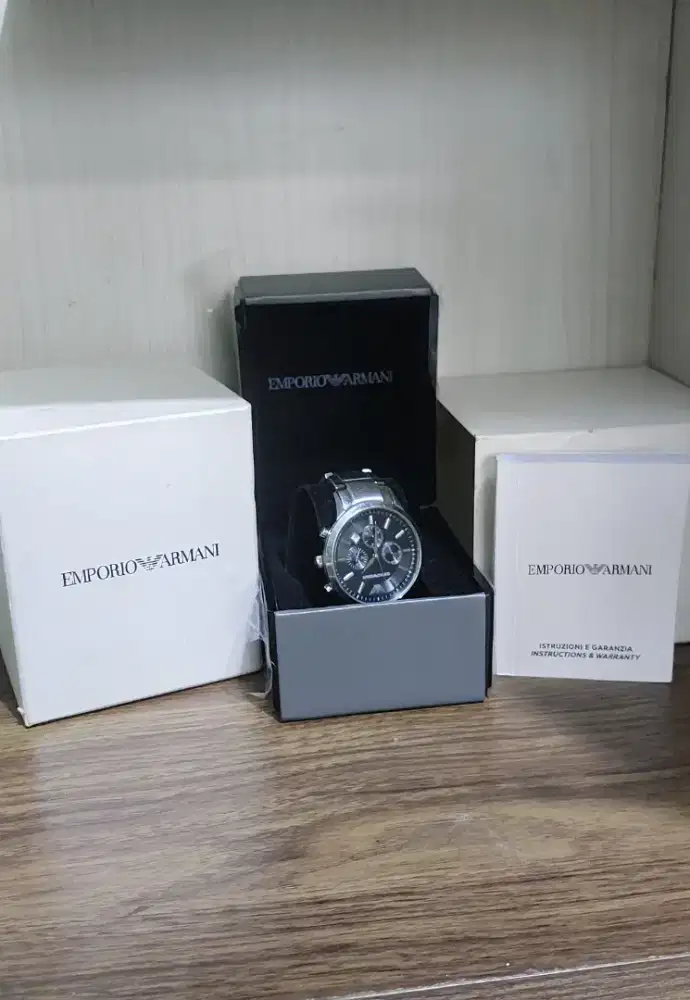 Jam tangan Pria Hadiah dari Teman di Malaysia